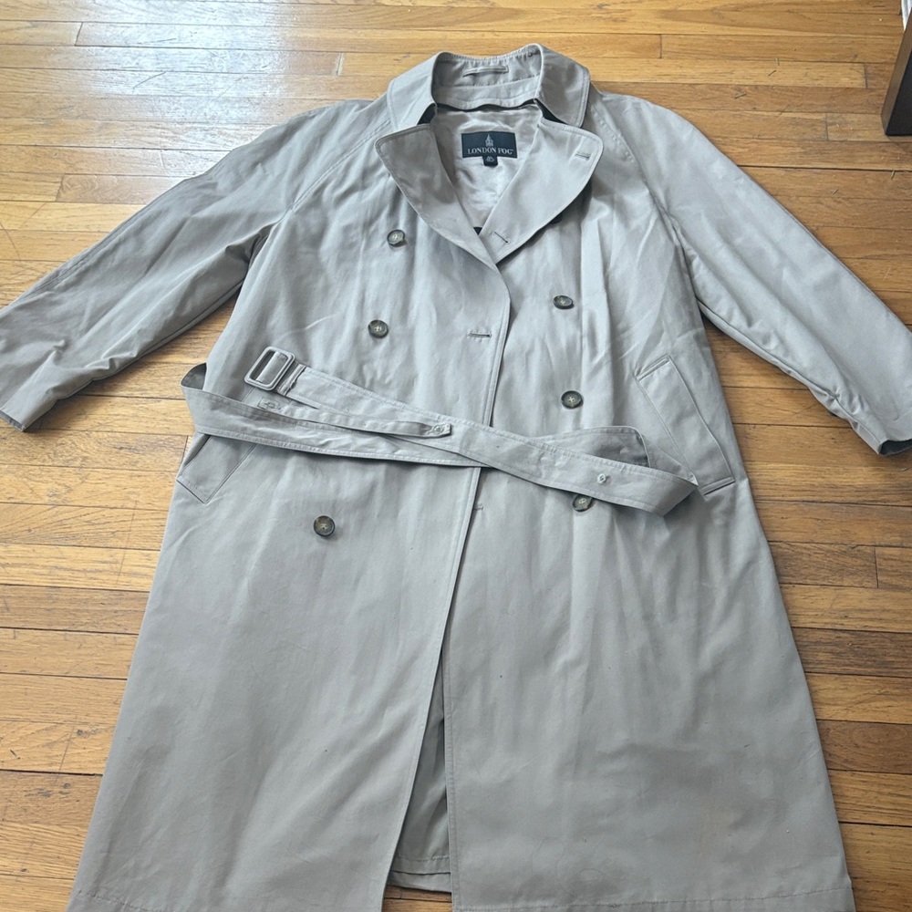 EUC - only worn 2 times!  Men’s London Fog Beige Trench Coat